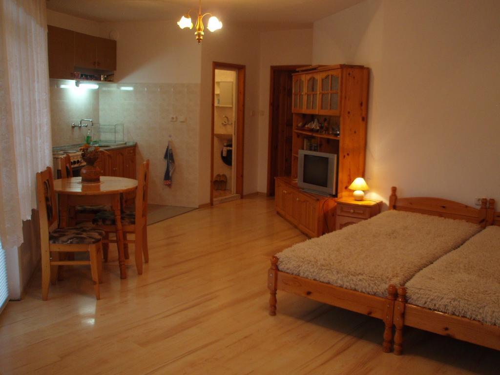 Georgievi Guest House Калофер Екстериор снимка